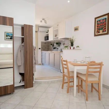 Casa Elia: Locazione Breve